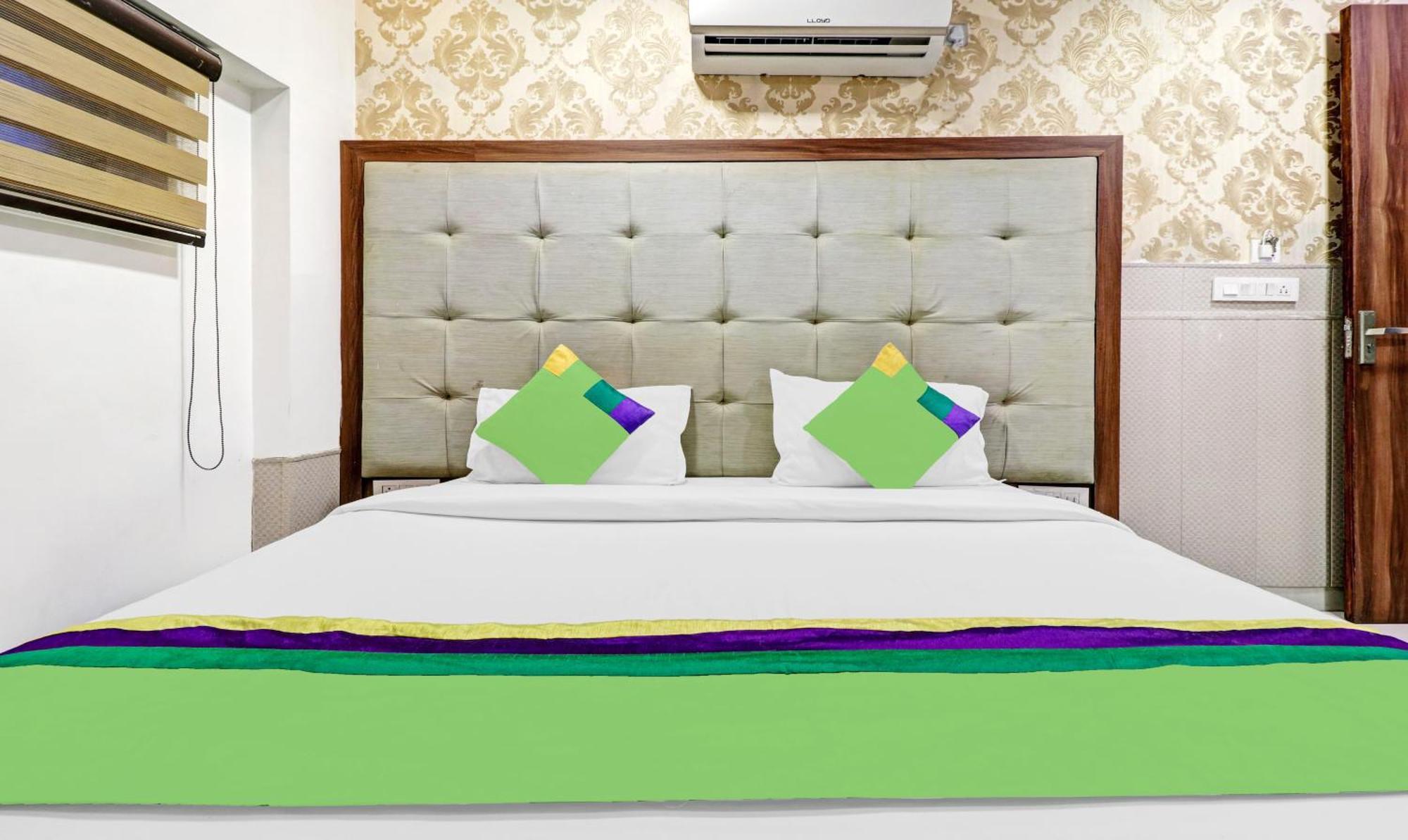 Treebo Trip Unique Hotel Queenz Road Amritsar Extérieur photo
